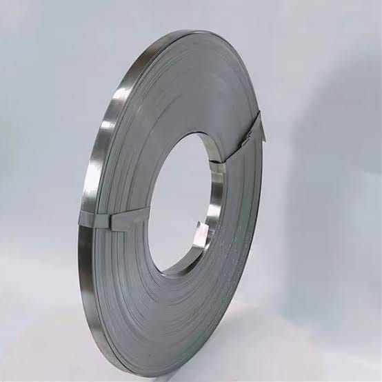 Whoop Iron (25kg), KES 2,700 per 25kg — 25kg · Binding / construction wire